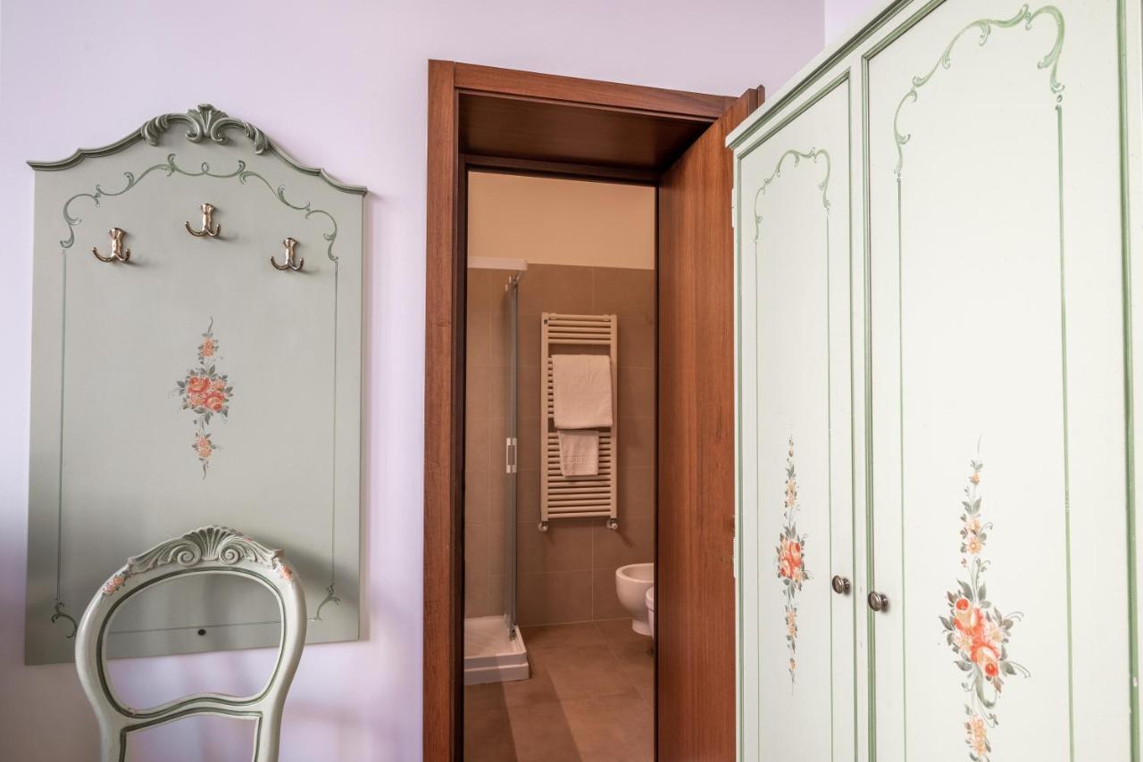 Hotel Al Sotoportego Venesia Bagian luar foto
