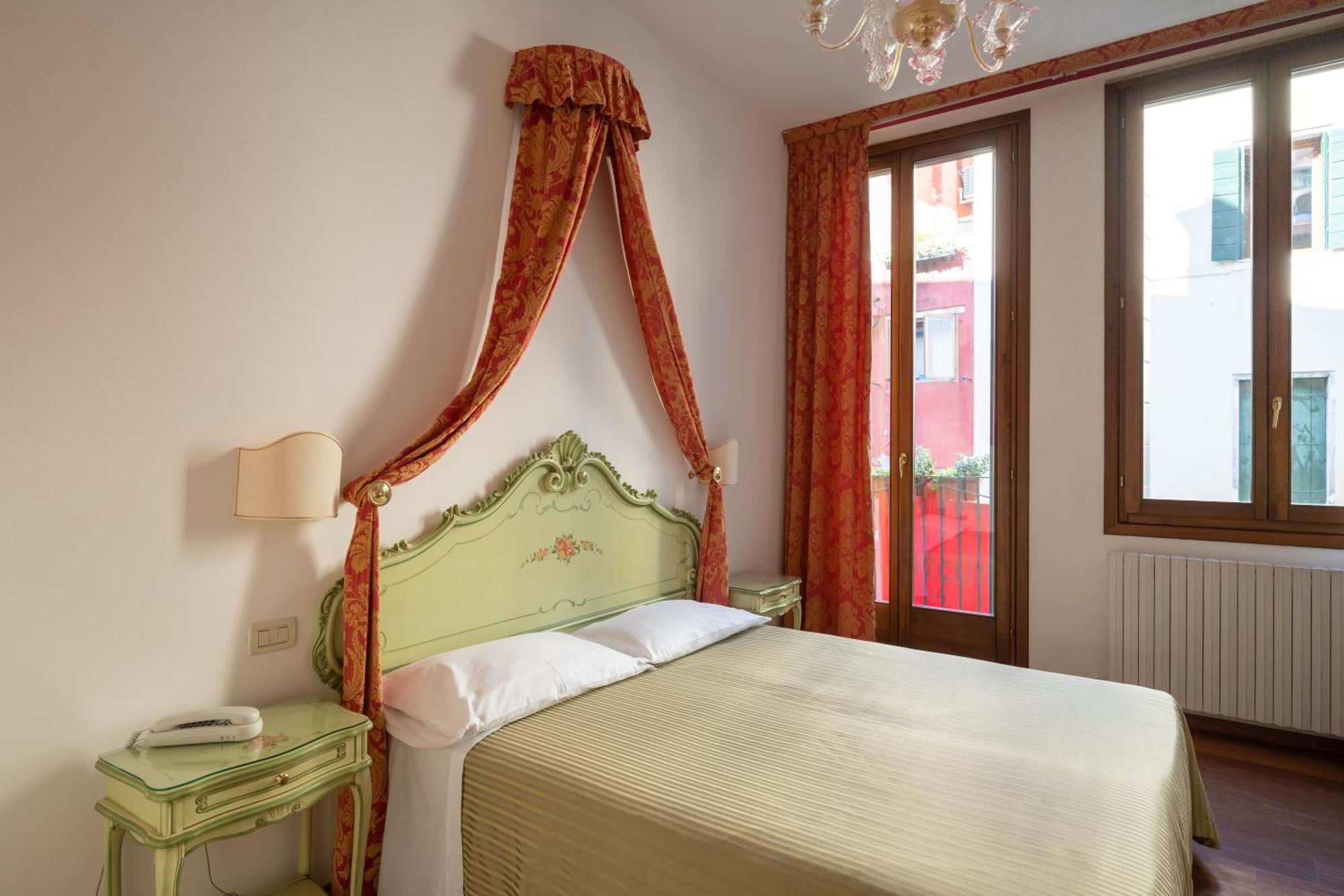 Hotel Al Sotoportego Venesia Ruang foto